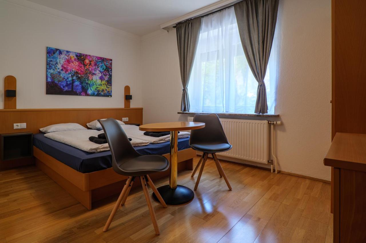 Flataid Gaestehaus Graschi - Steinbergstrasse 格拉茨 外观 照片